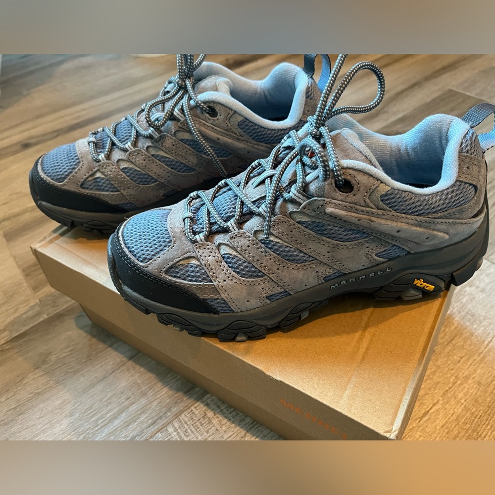 MERRELL Moab 3 Women’s Size 8.5